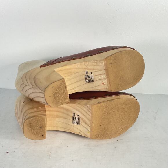 beek Red Leather Clogs - Picture 3 of 6
